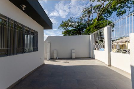 Casa à venda com 150m², 4 quartos e 4 vagas Casa à venda com 150m², 4 quartos e 4 vagasÁrea externa