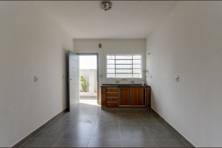 Casa à venda com 150m², 4 quartos e 4 vagas Casa à venda com 150m², 4 quartos e 4 vagasCozinha