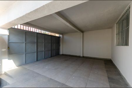 Casa à venda com 150m², 4 quartos e 4 vagas Casa à venda com 150m², 4 quartos e 4 vagasGaragem