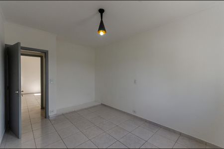 Casa à venda com 150m², 4 quartos e 4 vagas Casa à venda com 150m², 4 quartos e 4 vagasQuarto 2