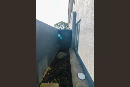 Casa de condomínio à venda com 70m², 2 quartos e 1 vaga Casa de condomínio à venda com 70m², 2 quartos e 1 vagaQuintal