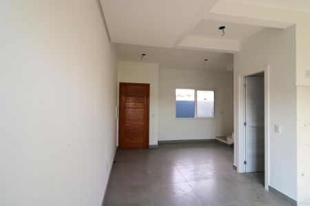 Casa de condomínio à venda com 70m², 2 quartos e 1 vaga Casa de condomínio à venda com 70m², 2 quartos e 1 vagaSala