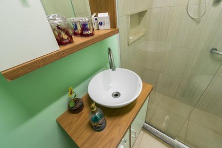 Apartamento à venda com 75m², 2 quartos e sem vaga Apartamento à venda com 75m², 2 quartos e sem vagaBanheiro