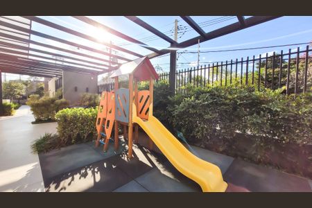 Apartamento à venda com 74m², 3 quartos e 2 vagasÁrea comum - Playground