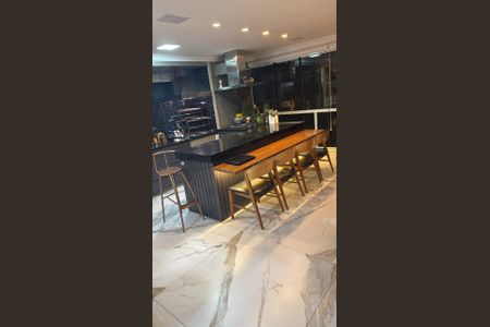 Apartamento à venda com 222m², 3 quartos e 4 vagas