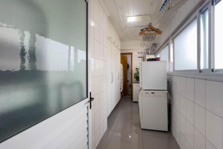 Apartamento à venda com 146m², 4 quartos e 2 vagas Apartamento à venda com 146m², 4 quartos e 2 vagasÁrea de serviço