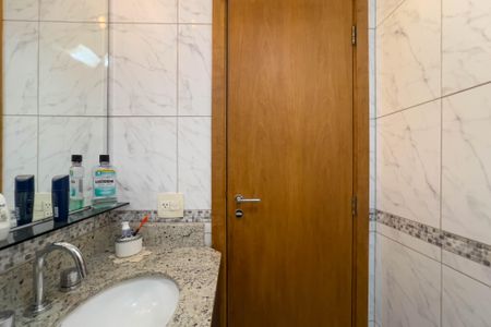 Apartamento à venda com 146m², 4 quartos e 2 vagas Apartamento à venda com 146m², 4 quartos e 2 vagasBanheiro Suíte 3