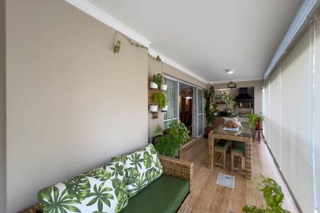 Apartamento à venda com 146m², 4 quartos e 2 vagas Apartamento à venda com 146m², 4 quartos e 2 vagasVaranda