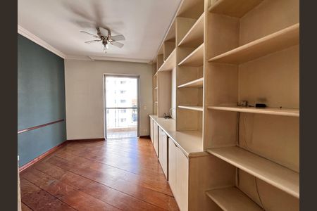 Apartamento à venda com 165m², 3 quartos e 2 vagas Apartamento à venda com 165m², 3 quartos e 2 vagasSala de TV