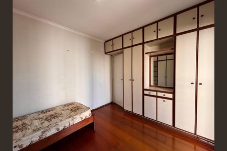 Apartamento à venda com 165m², 3 quartos e 2 vagas Apartamento à venda com 165m², 3 quartos e 2 vagasQuarto 2