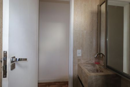 Apartamento à venda com 106m², 2 quartos e 2 vagasBanheiro Social