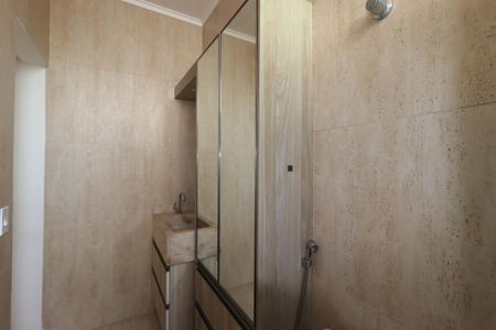 Apartamento à venda com 106m², 2 quartos e 2 vagasBanheiro da Suíte