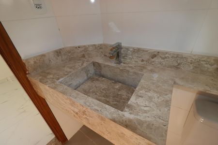 Apartamento à venda com 150m², 3 quartos e 3 vagasBanheiro da Suíte - Pia