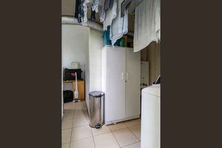 Apartamento à venda com 109m², 3 quartos e 2 vagas Apartamento à venda com 109m², 3 quartos e 2 vagasCozinha