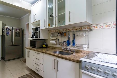 Apartamento à venda com 109m², 3 quartos e 2 vagas Apartamento à venda com 109m², 3 quartos e 2 vagasCozinha
