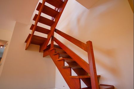 Apartamento à venda com 257m², 3 quartos e 2 vagas Apartamento à venda com 257m², 3 quartos e 2 vagasEscada - Cobertura