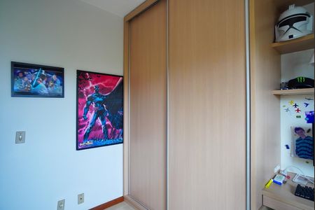 Apartamento à venda com 257m², 3 quartos e 2 vagas Apartamento à venda com 257m², 3 quartos e 2 vagasQuarto 1