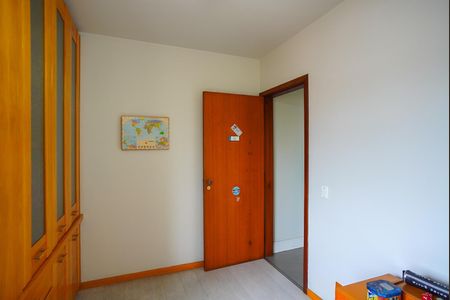Apartamento à venda com 257m², 3 quartos e 2 vagas Apartamento à venda com 257m², 3 quartos e 2 vagasQuarto 2
