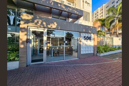 Apartamento à venda com 70m², 3 quartos e 1 vaga Apartamento à venda com 70m², 3 quartos e 1 vagaFachada