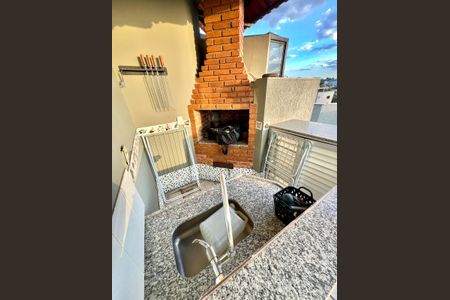 Apartamento à venda com 192m², 4 quartos e 1 vaga Apartamento à venda com 192m², 4 quartos e 1 vagaCobertura