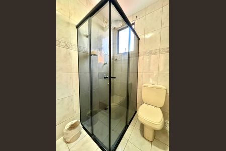 Apartamento à venda com 192m², 4 quartos e 1 vaga Apartamento à venda com 192m², 4 quartos e 1 vagaBanheiro Social 2