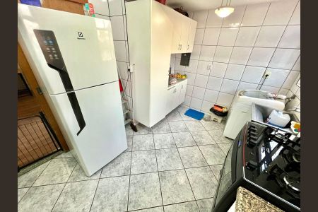 Apartamento à venda com 192m², 4 quartos e 1 vaga Apartamento à venda com 192m², 4 quartos e 1 vagaCozinha