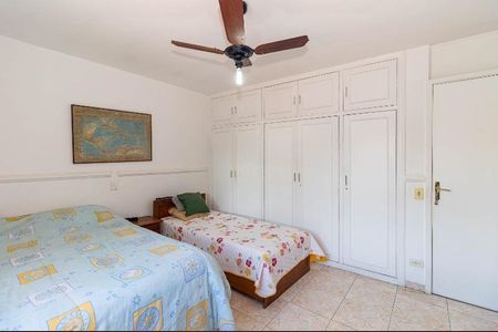 Casa à venda com 185m², 3 quartos e 2 vagas Casa à venda com 185m², 3 quartos e 2 vagasFoto 08