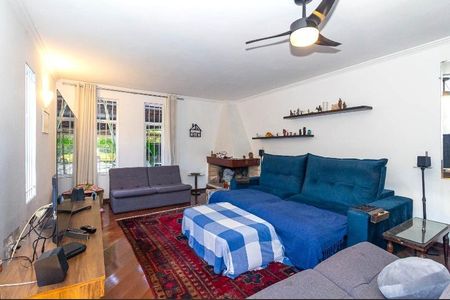 Casa à venda com 185m², 3 quartos e 2 vagas Casa à venda com 185m², 3 quartos e 2 vagasFoto 06