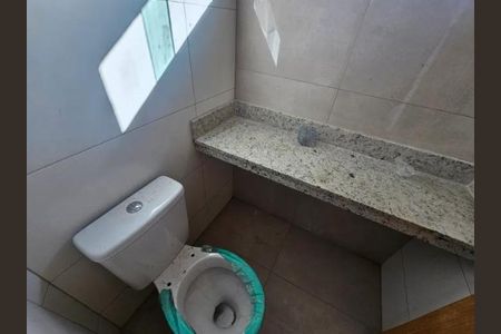 Apartamento à venda com 80m², 2 quartos e 1 vaga Apartamento à venda com 80m², 2 quartos e 1 vagaBanheiro
