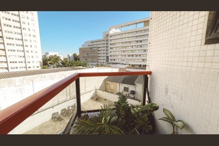 Apartamento à venda com 94m², 3 quartos e 2 vagas Apartamento à venda com 94m², 3 quartos e 2 vagasQuarto Varanda da Suíte
