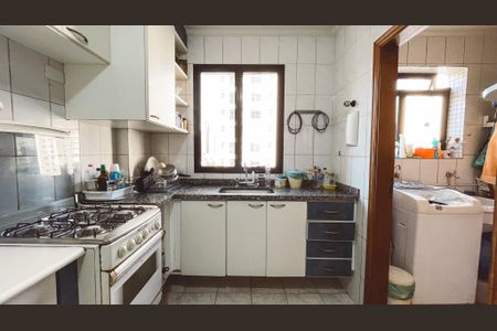 Apartamento à venda com 94m², 3 quartos e 2 vagas Apartamento à venda com 94m², 3 quartos e 2 vagasCozinha