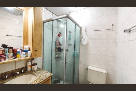 Apartamento à venda com 94m², 3 quartos e 2 vagas Apartamento à venda com 94m², 3 quartos e 2 vagasBanheiro da Suíte