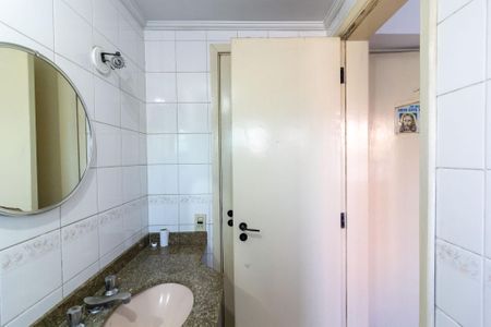 Apartamento à venda com 77m², 3 quartos e 2 vagas Apartamento à venda com 77m², 3 quartos e 2 vagasBanheiro Social