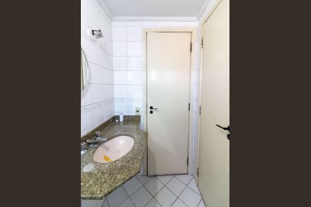 Apartamento à venda com 77m², 3 quartos e 2 vagas Apartamento à venda com 77m², 3 quartos e 2 vagasBanheiro Social