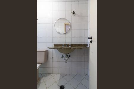 Apartamento à venda com 77m², 3 quartos e 2 vagas Apartamento à venda com 77m², 3 quartos e 2 vagasBanheiro Social