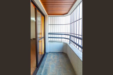 Apartamento à venda com 77m², 3 quartos e 2 vagas Apartamento à venda com 77m², 3 quartos e 2 vagasVaranda da Sala