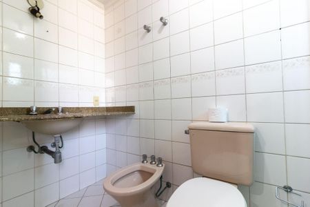 Apartamento à venda com 77m², 3 quartos e 2 vagas Apartamento à venda com 77m², 3 quartos e 2 vagasBanheiro da Suíte 2