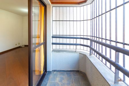 Apartamento à venda com 77m², 3 quartos e 2 vagas Apartamento à venda com 77m², 3 quartos e 2 vagasVaranda da Sala