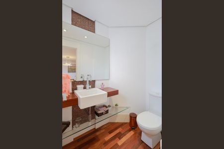 Apartamento à venda com 156m², 3 quartos e 3 vagas Apartamento à venda com 156m², 3 quartos e 3 vagasLavabo