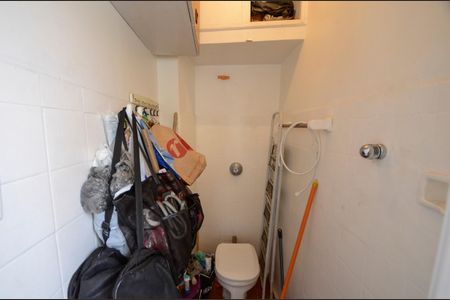 Apartamento à venda com 56m², 2 quartos e sem vagaBanheiro de Serviço