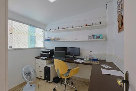 Apartamento à venda com 164m², 3 quartos e 2 vagasEscritório