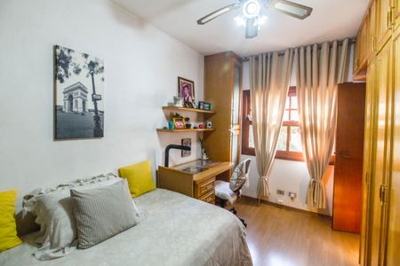 Casa de condomínio à venda com 353m², 4 quartos e 4 vagasQuarto 2