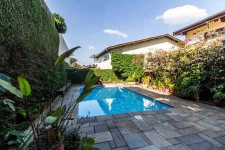 Casa de condomínio à venda com 353m², 4 quartos e 4 vagasÁrea comum - Piscina