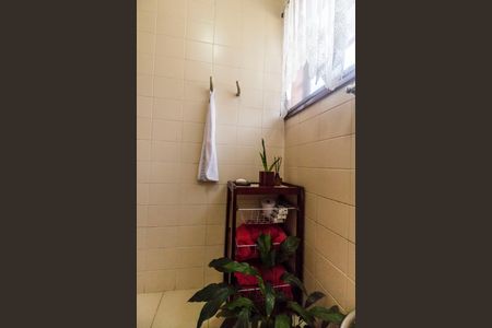 Casa de condomínio à venda com 353m², 4 quartos e 4 vagasBanheiro 2