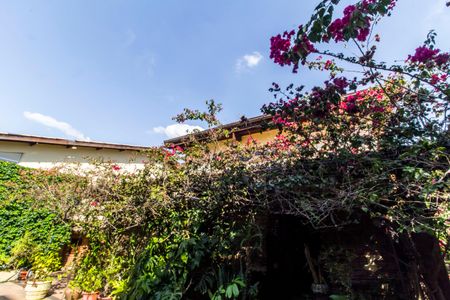 Casa de condomínio à venda com 353m², 4 quartos e 4 vagasÁrea comum - Piscina