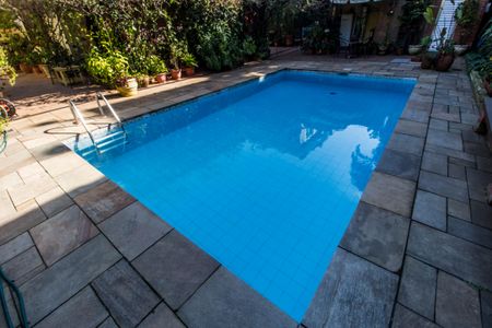 Casa de condomínio à venda com 353m², 4 quartos e 4 vagasÁrea comum - Piscina