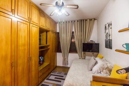 Casa de condomínio à venda com 353m², 4 quartos e 4 vagasQuarto 2