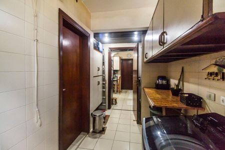 Casa de condomínio à venda com 353m², 4 quartos e 4 vagasCozinha