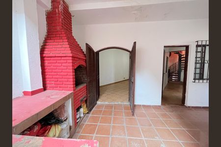 Casa à venda com 289m², 4 quartos e 2 vagasChurrasqueira