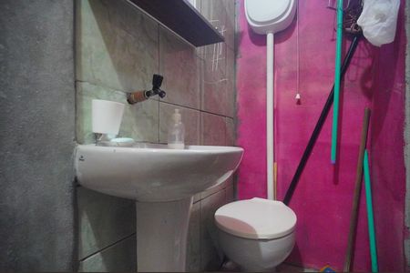 Casa à venda com 320m², 2 quartos e 3 vagasBanheiro Social